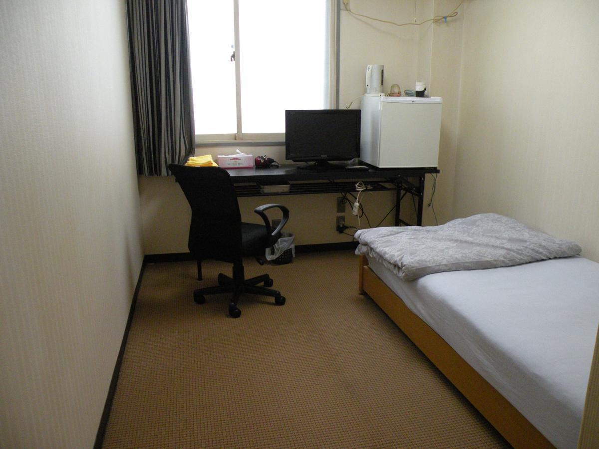 Business Hotel Minshuku Minato Tokushima Exterior photo
