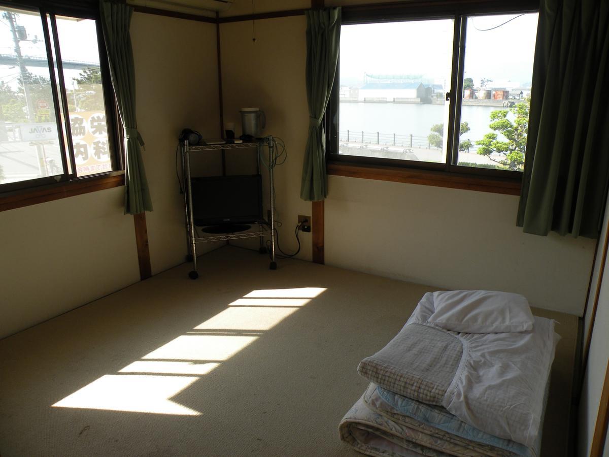 Business Hotel Minshuku Minato Tokushima Exterior photo