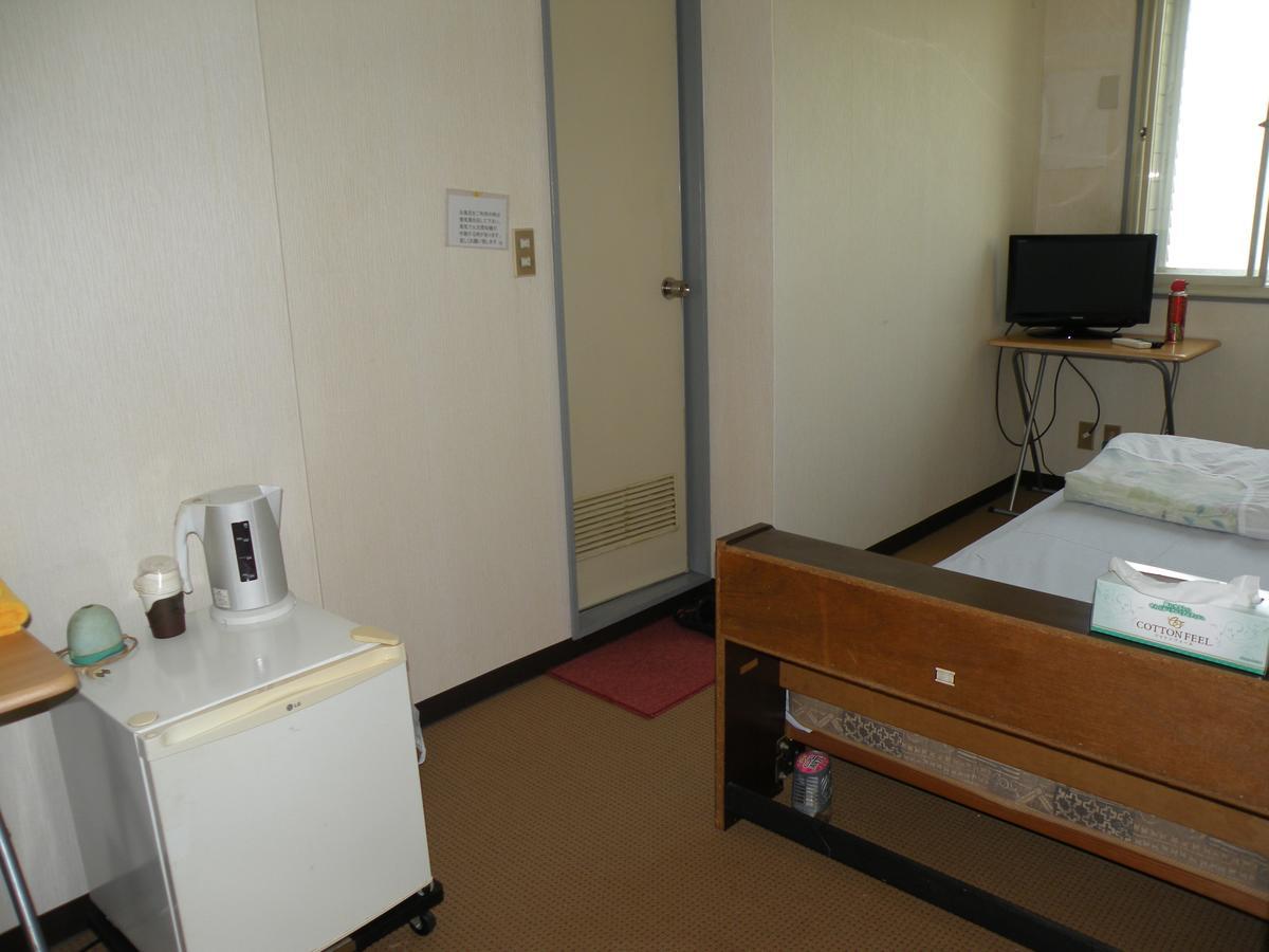 Business Hotel Minshuku Minato Tokushima Exterior photo