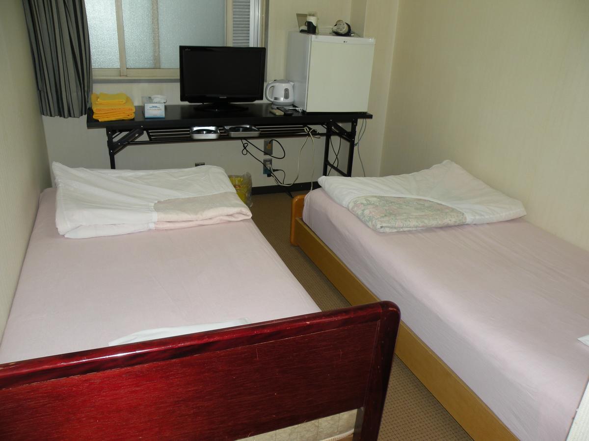 Business Hotel Minshuku Minato Tokushima Exterior photo
