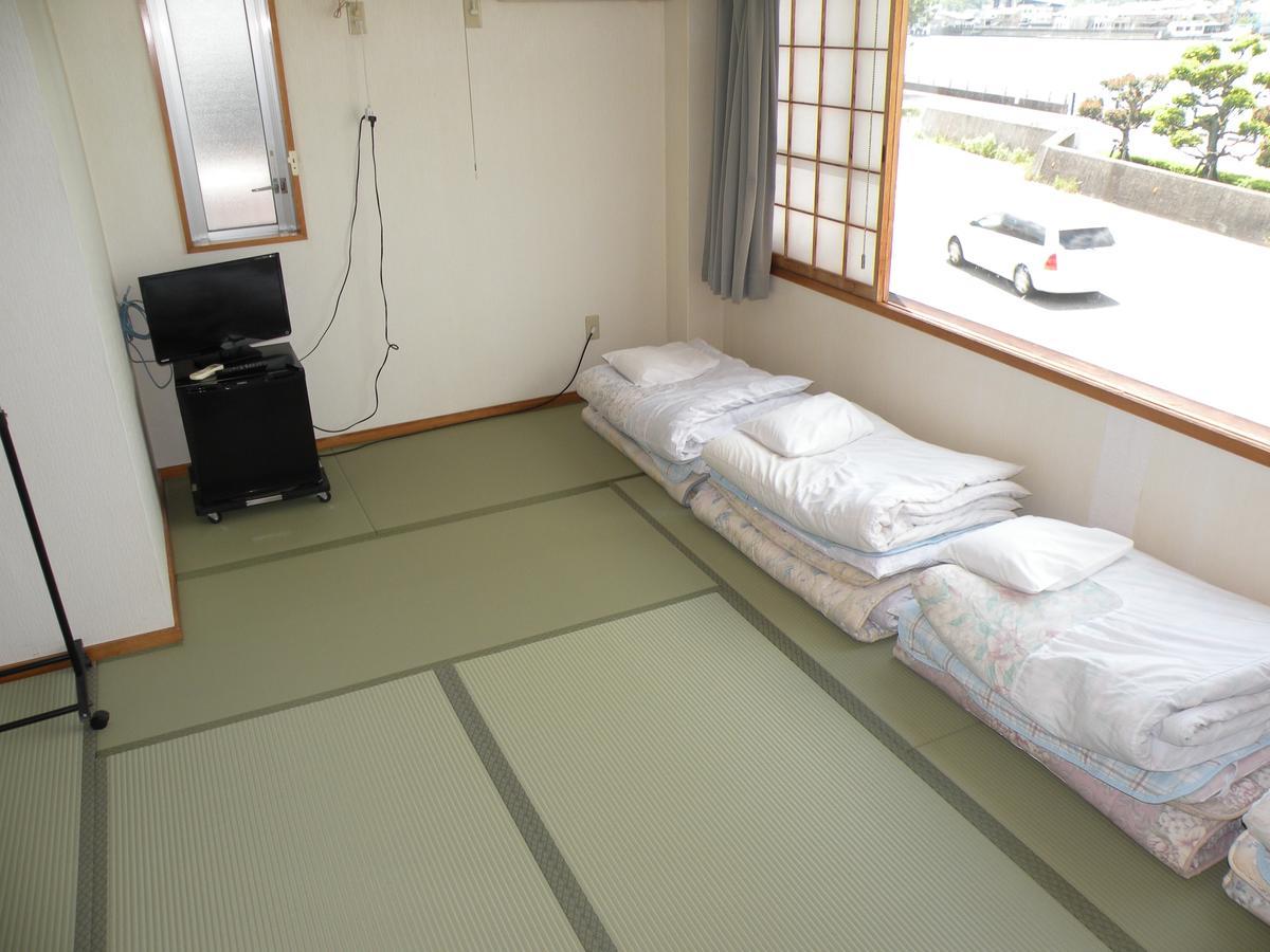 Business Hotel Minshuku Minato Tokushima Exterior photo