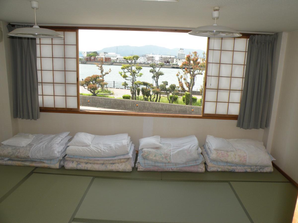 Business Hotel Minshuku Minato Tokushima Exterior photo