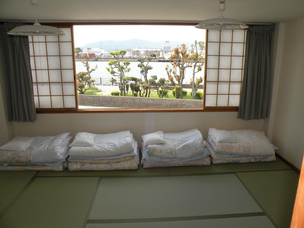 Business Hotel Minshuku Minato Tokushima Exterior photo